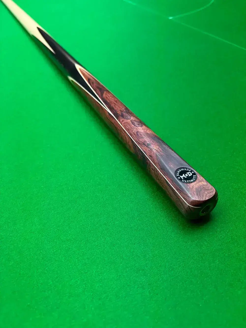 maple snooker cue by MOD cues