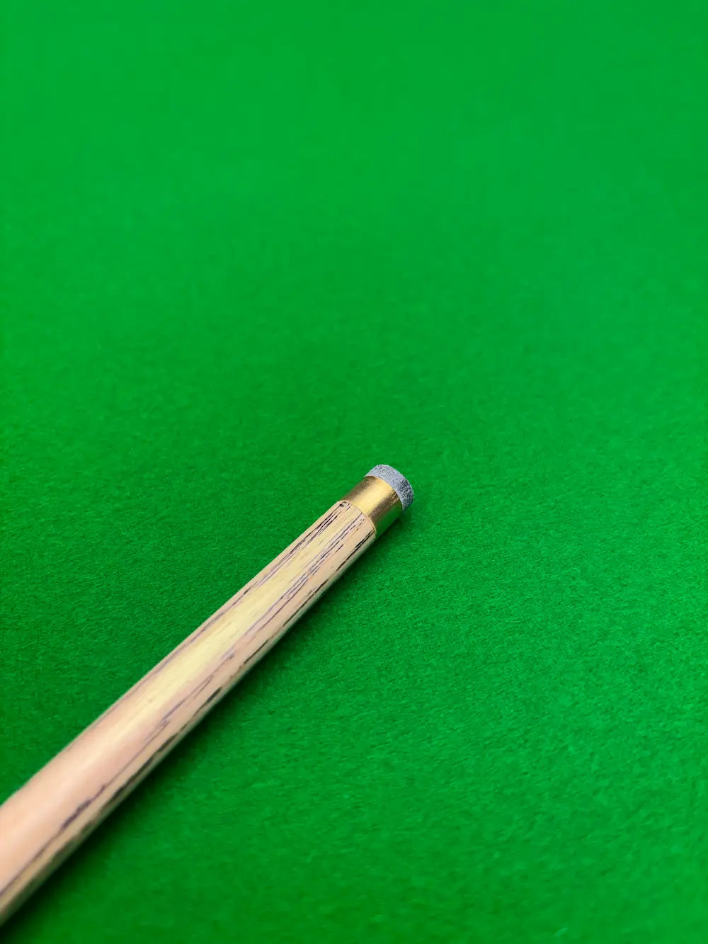 Pro Edge Shadow 22 - Ash - 3/4 - Ebony, maple veneer and Makha Tae butt - Brass ferrule