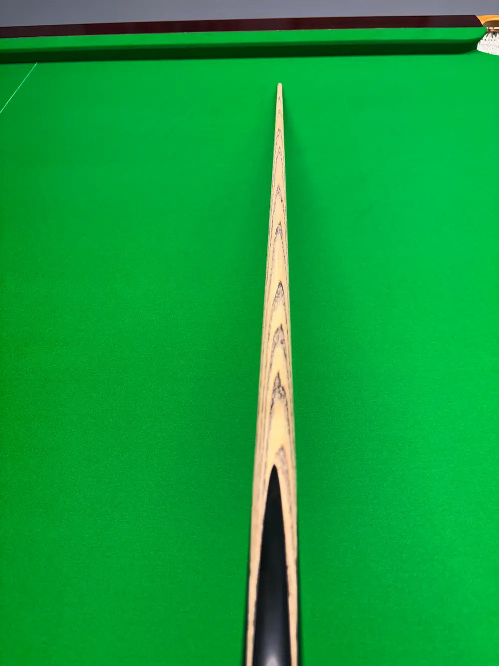Pro Edge Shadow 22 - Ash - 3/4 - Ebony, maple veneer and Makha Tae butt - Brass ferrule