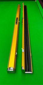 slimline aluminium cue case in gold