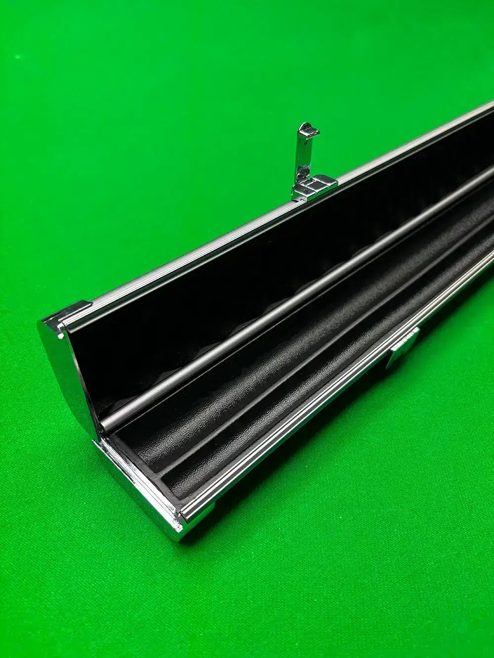  Slimline Aluminium Cue Case - Silver - 2 Piece Slot by pro edge snooker