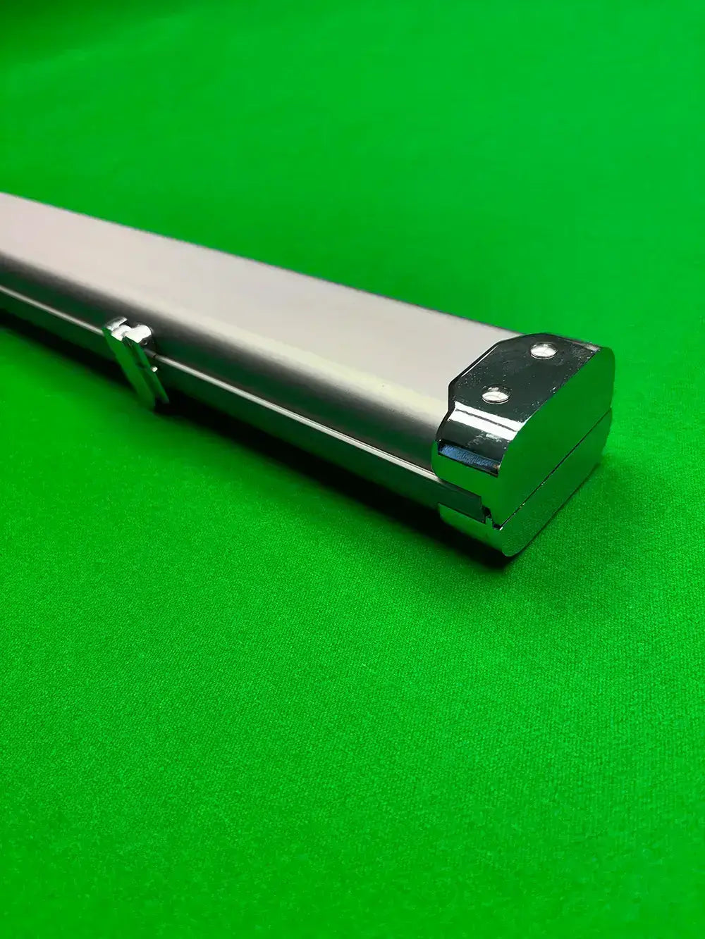 Slimline Aluminium Cue Case in the colour Silver