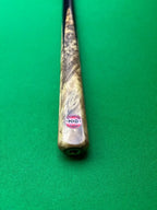 ash MOD snooker cue on a snooker table