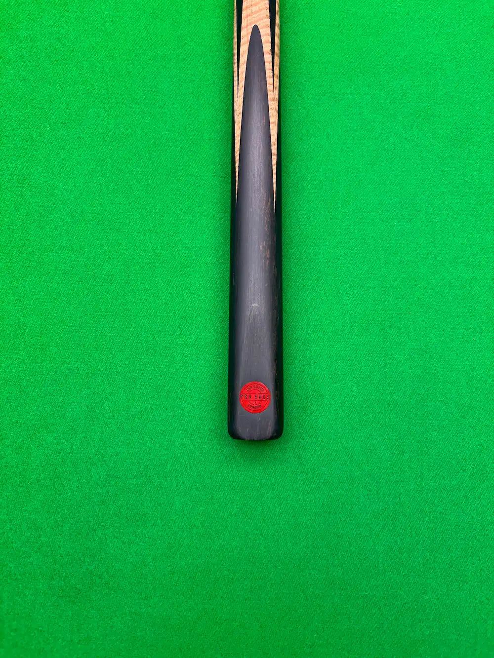 Snooker cue Pro Edge Shadow No. 10 ebony with crape myrtle butt 