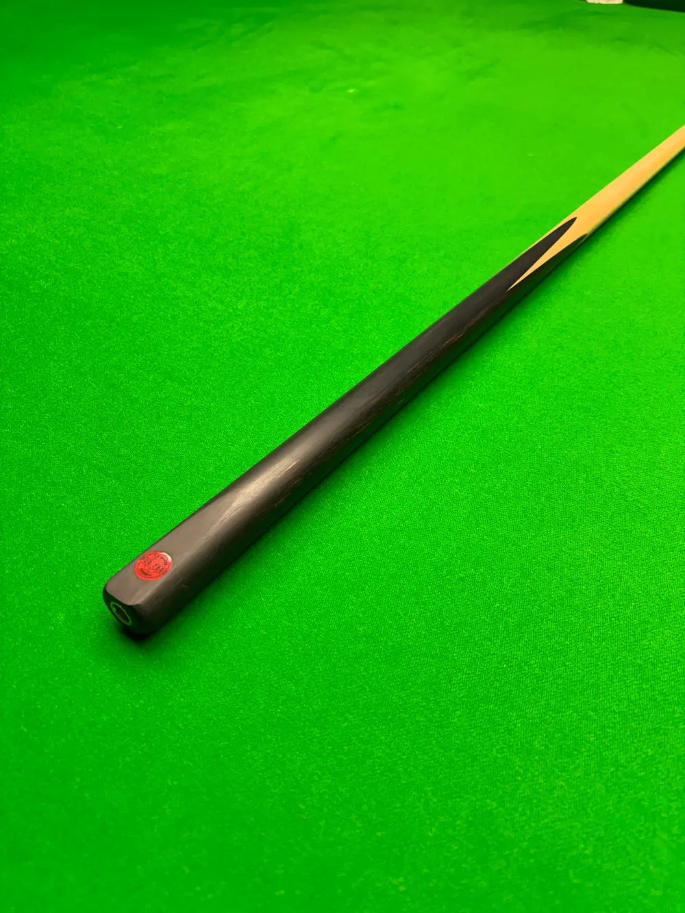 Pro edge shadow No. 01 - 1 piece maple- titanium ferrule - ebony butt by Ian Burns