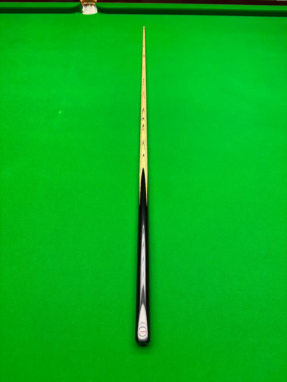 Pro Edge Apollo 03 cue - 1 piece ash - brass ferrule - plain ebony butt