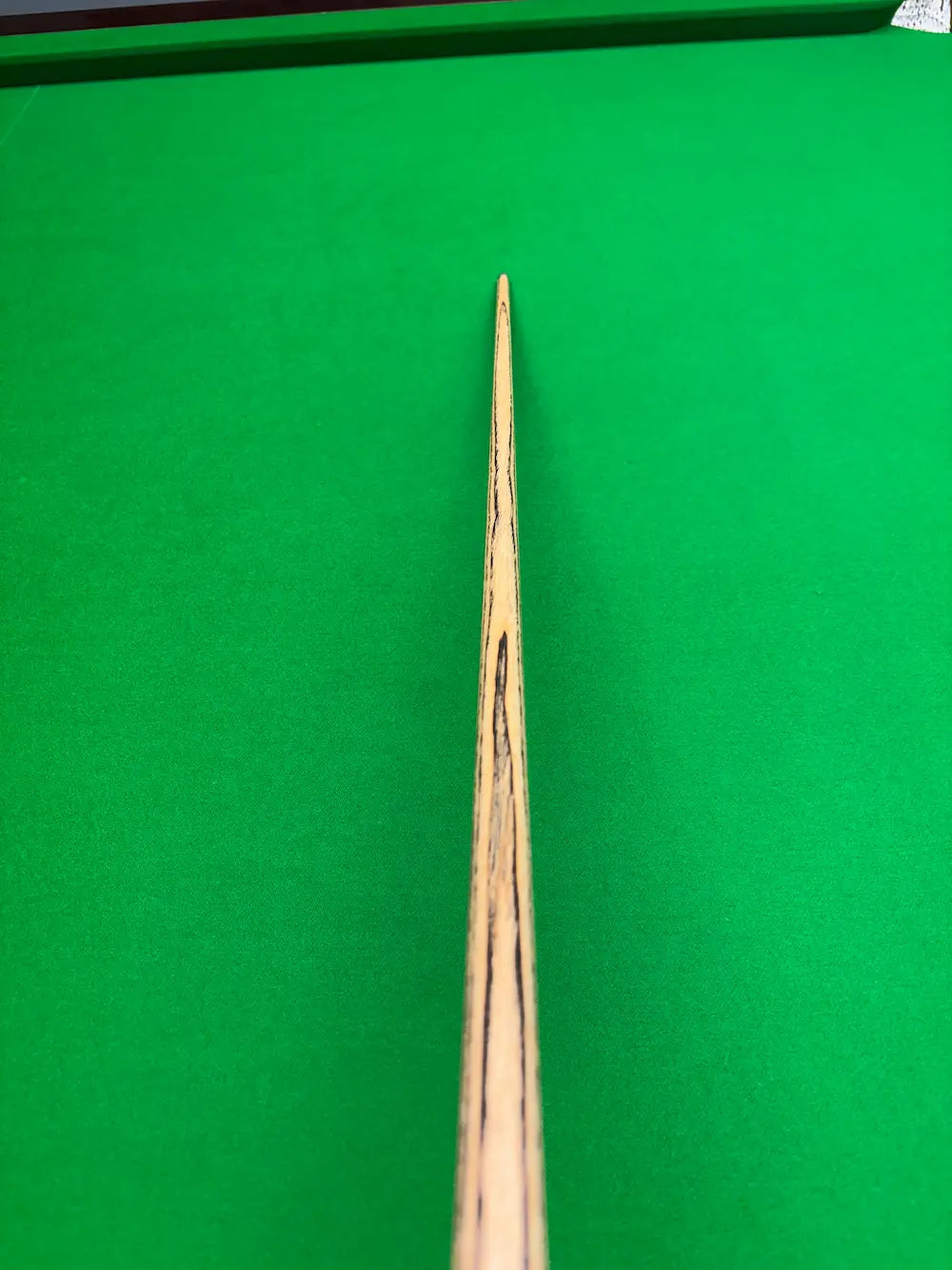 Pro Edge Precision 04 cue - 1 piece ash - titanium ferrule