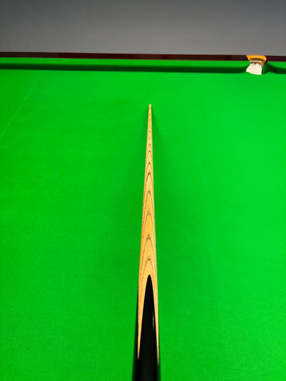 snooker cue by pro snooker player ian burns