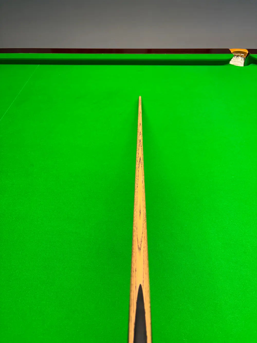 ash snooker cue by pro edge snooker