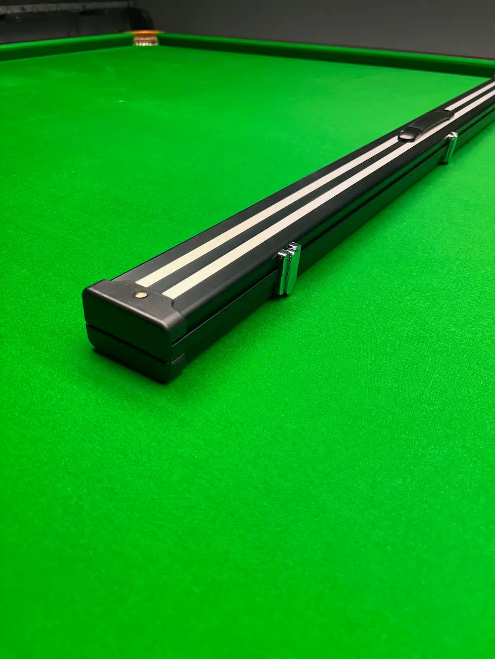 black and white strip cue case
