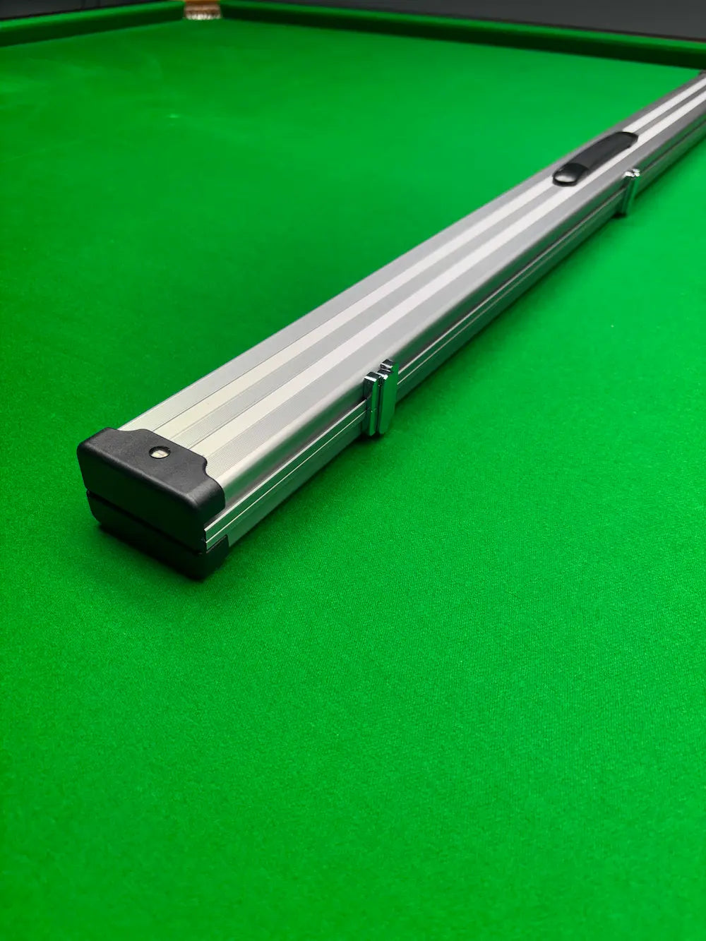 aluminum cue case by pro edge snooker