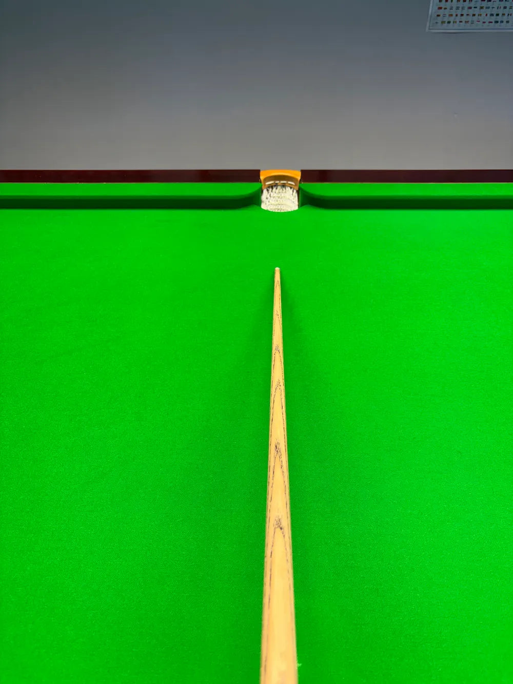3/4 pro edge snooker cue with a Brass ferrule