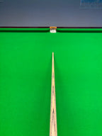 snooker cue on a snooker table by professional snooker player ian burns