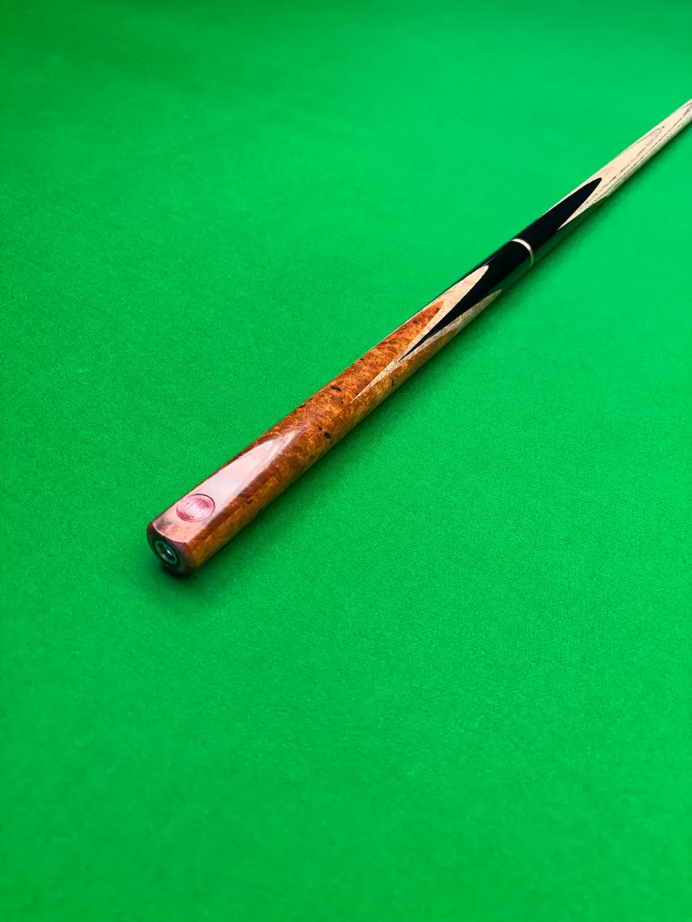 high quality ash snooker cue by pro edge snooker