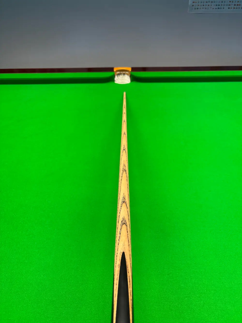 high quality pro edge snooker cue with an Ebony and Lava Rosewood butt