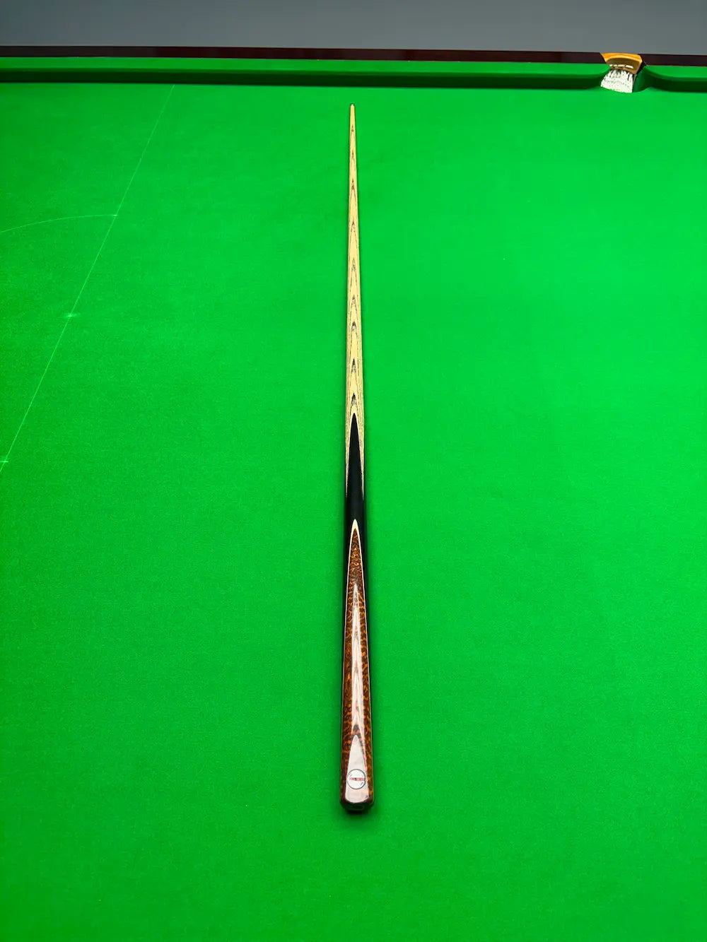 Pro Edge Apollo ref 8 - ash shaft - 1 piece - ebony butt with maple veneer and single Snakewood splice - brass ferrule