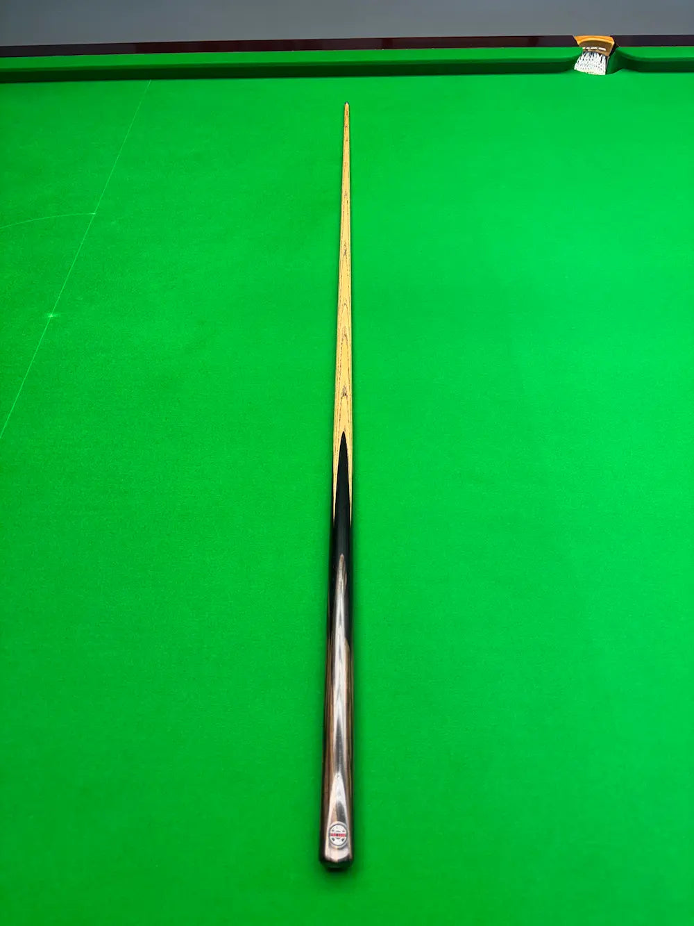 Pro Edge Apollo ref 18 - Ash - 1 Piece - Ebony and Black & White Ebony butt - Titanium ferrule