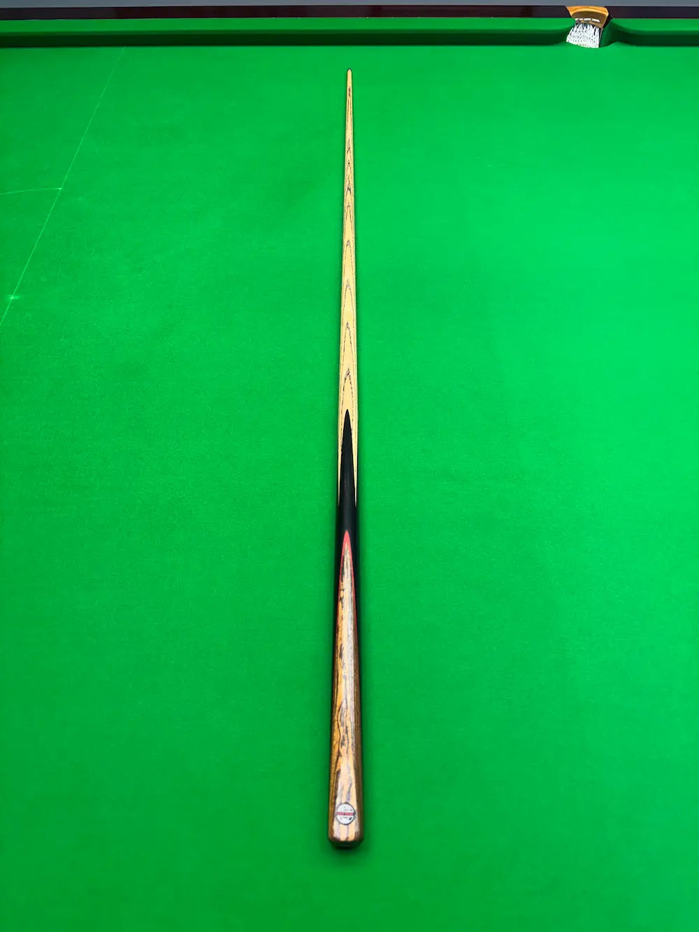 Ash cue - 1 piece - Ebony with red veneer and golden sandalwood butt - brass ferrule